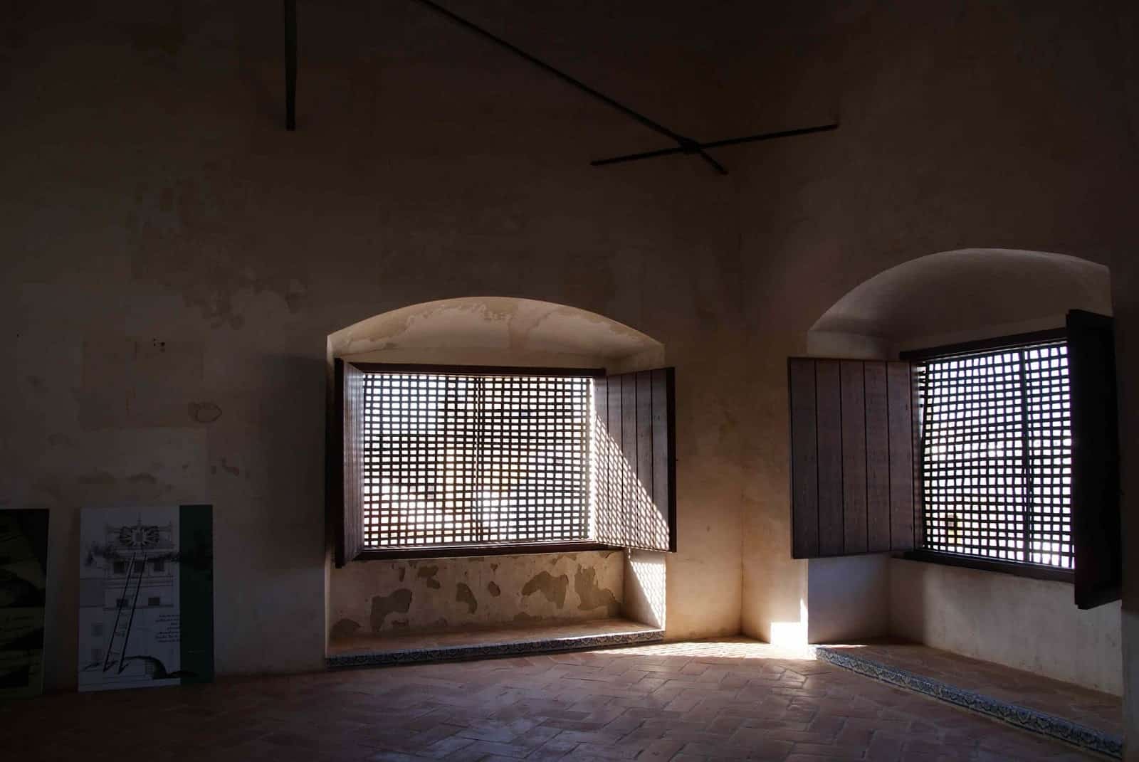 019-18Sala intermedia