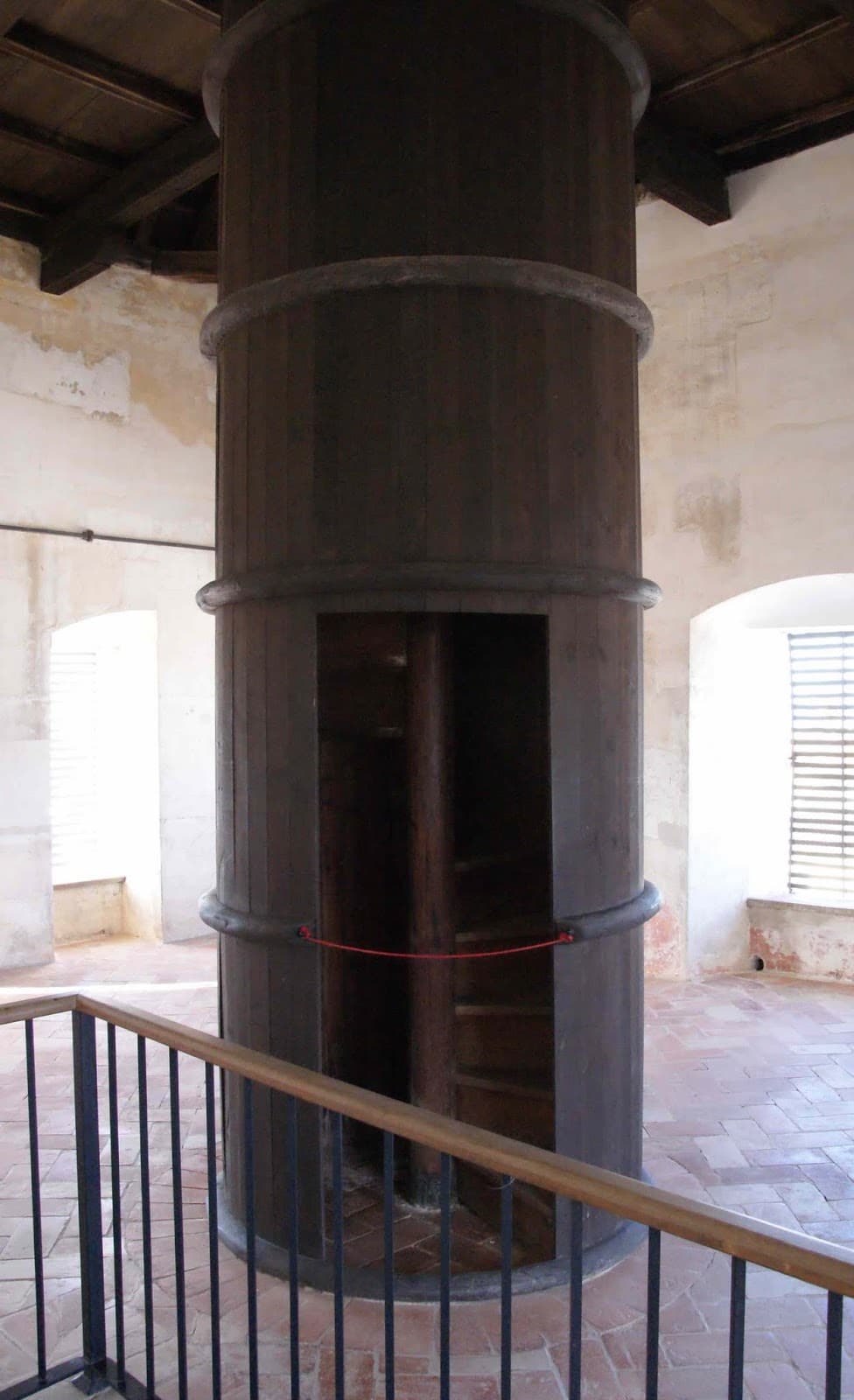 026-23Mirador-Escalera subida zona alta