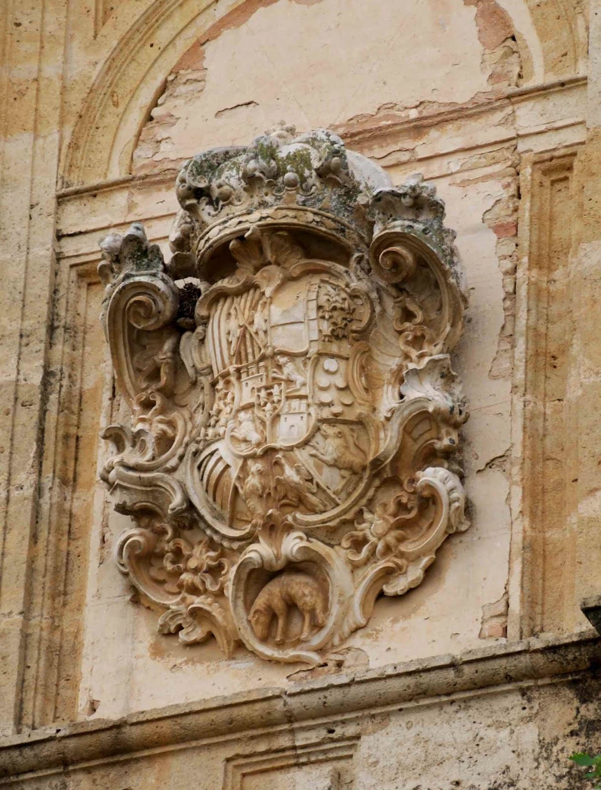 05-05Portada2-Escudo