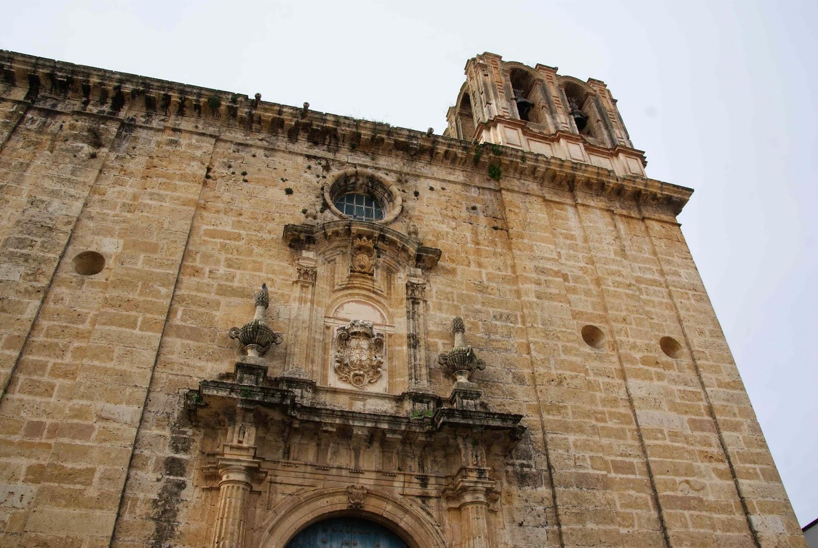 06-05Portada2-Fachada Pza Cristo Rey