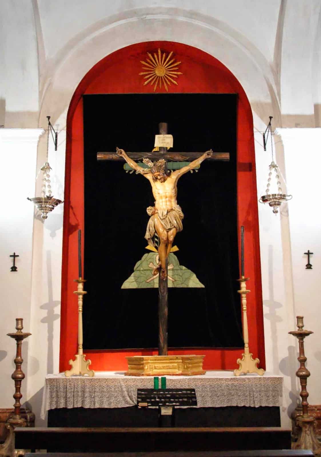 56-55Crucificado de los Desamparados