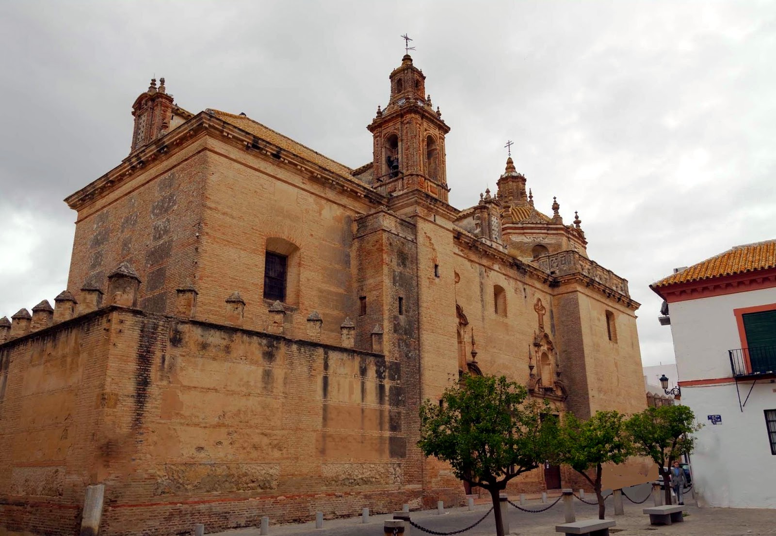 70-Muro exterior Evangelio