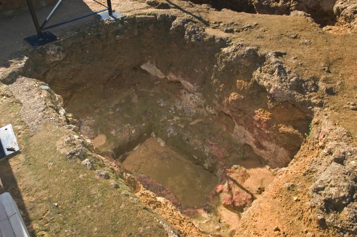 CAC_es_car_084_ustrinum_lg