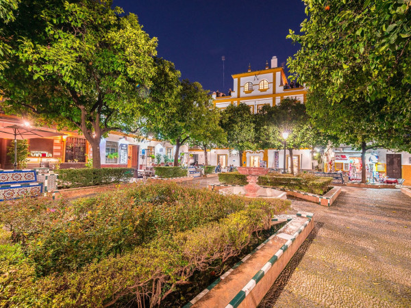 PLAZA DE DOÑA ELVIRA
