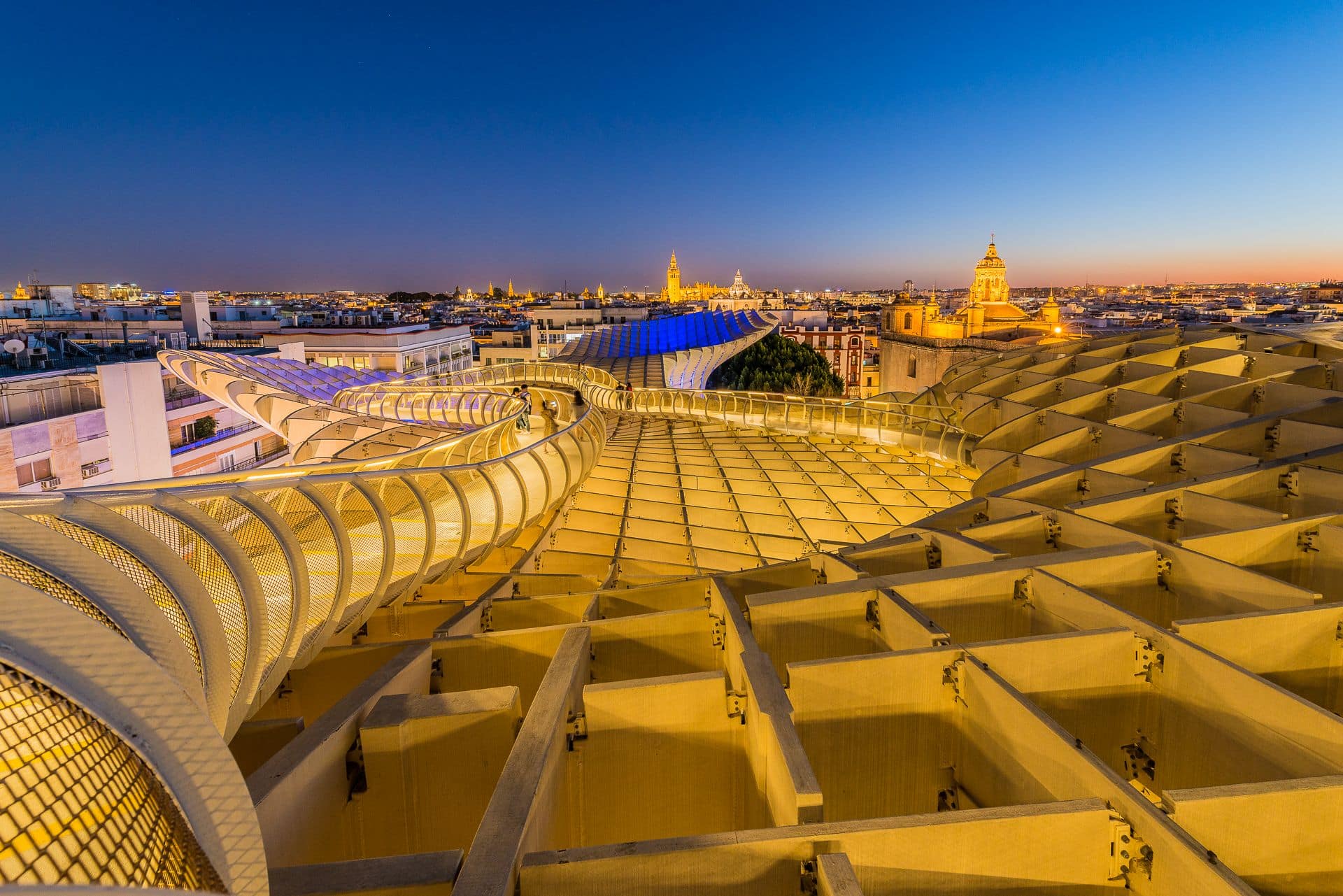 El Metropol Parasol (también denominado oficialmente Setas de Sevilla) es una estructura en forma de pérgola de madera y hormigón ubicada en la céntrica plaza de la Encarnación de la ciudad de Sevilla, en Andalucía, España.