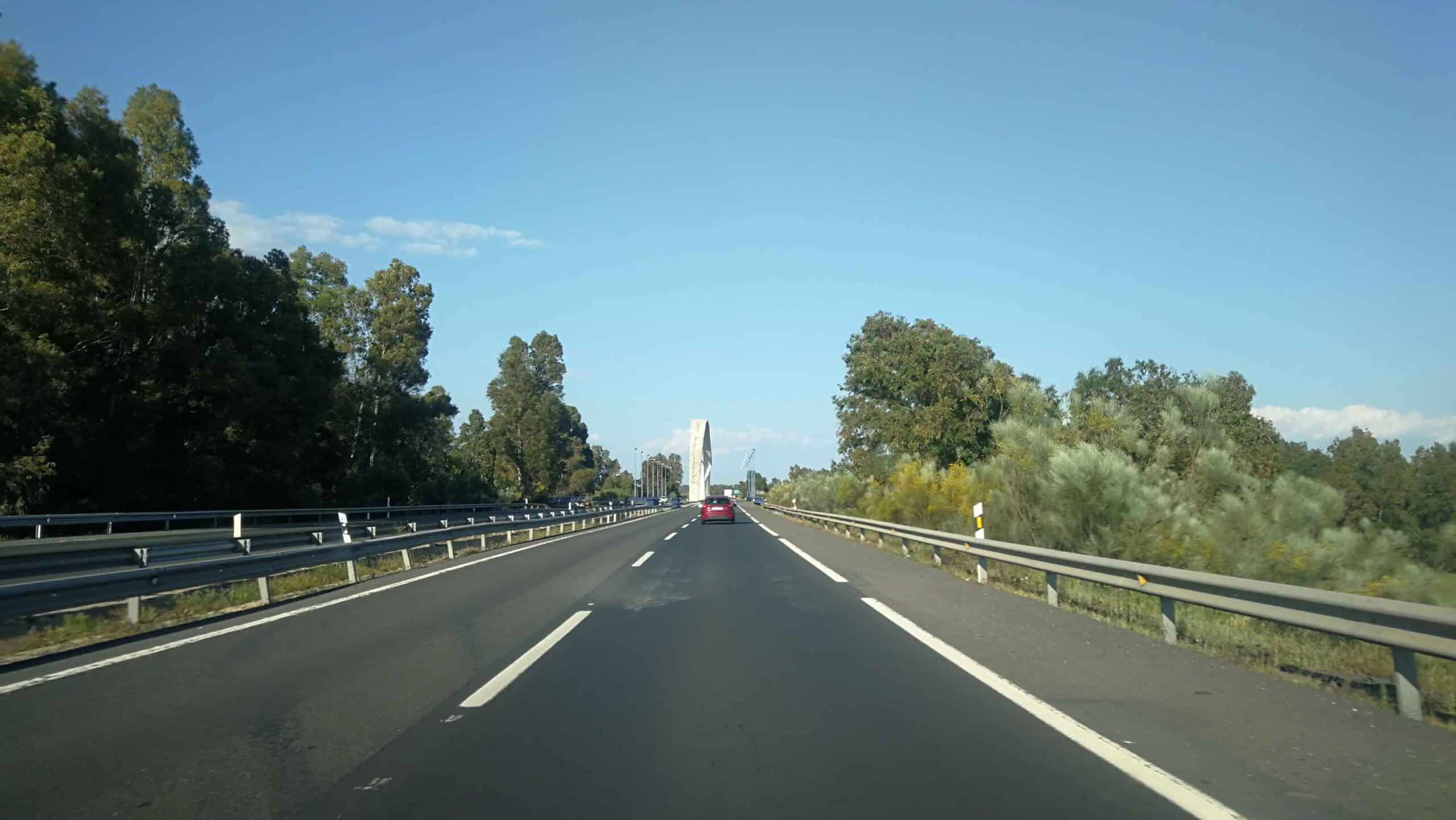 00001PUENTE SOBRE EL RIO ODIEL