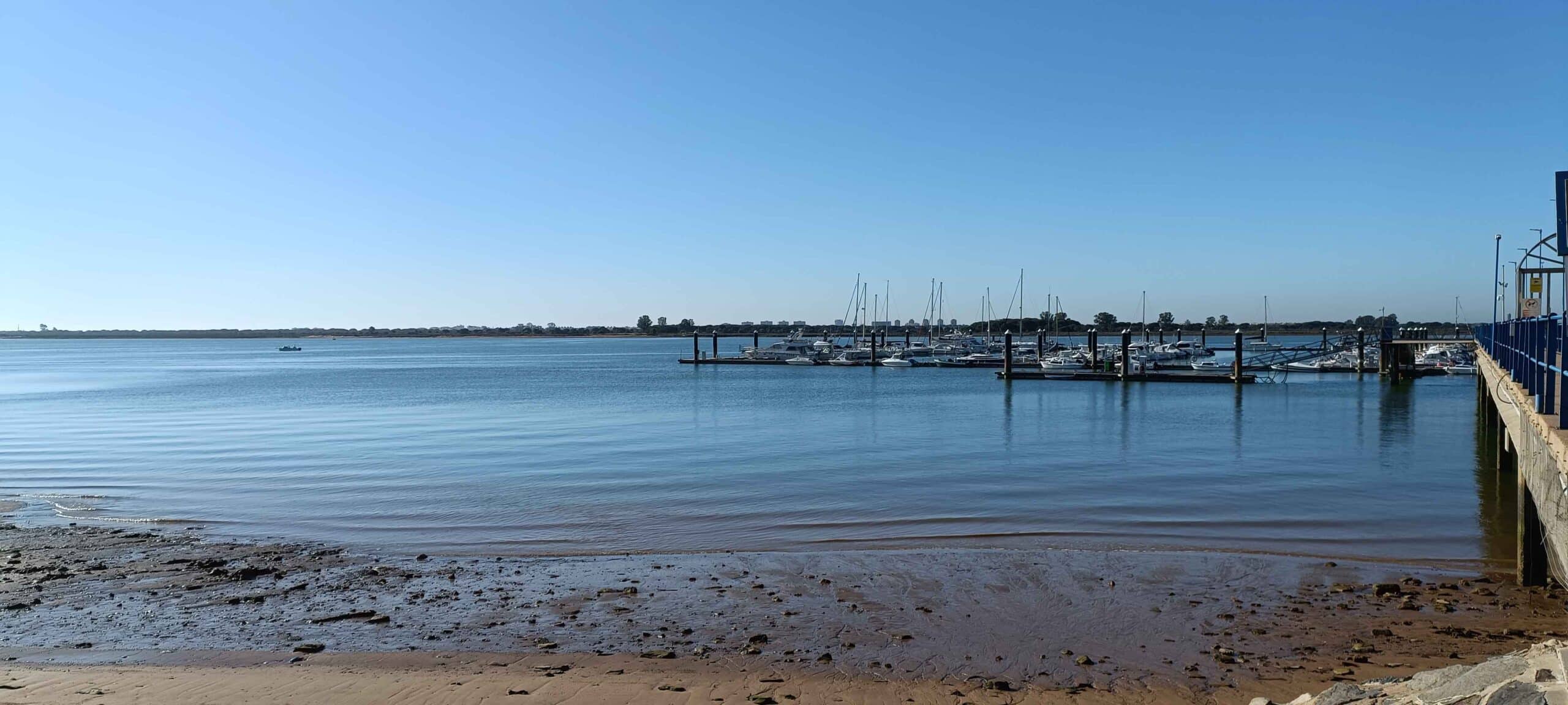 00020REAL CLUB MARITIMO