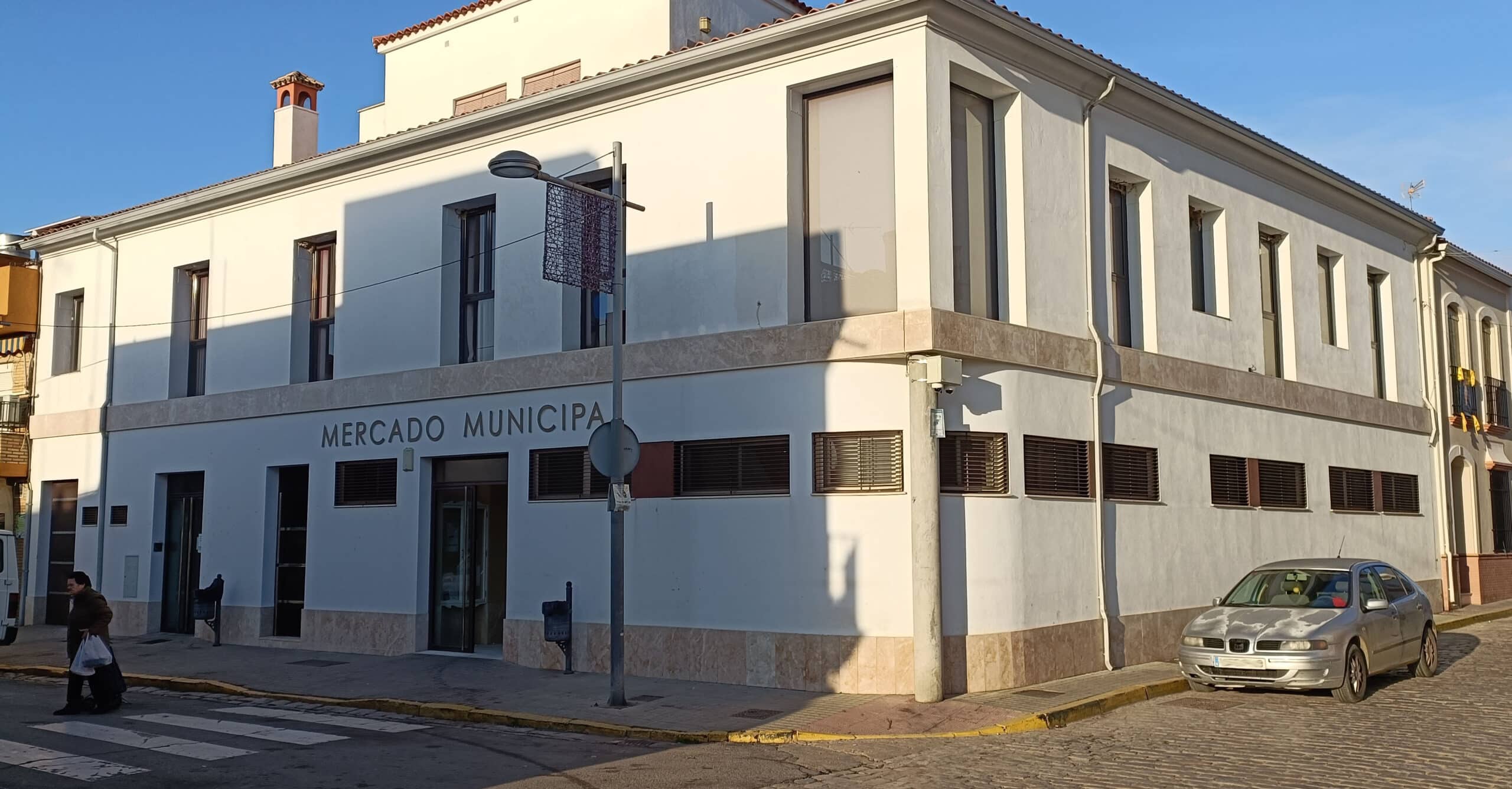 MERCADO ABASTOS PATERNA DEL CAMPO