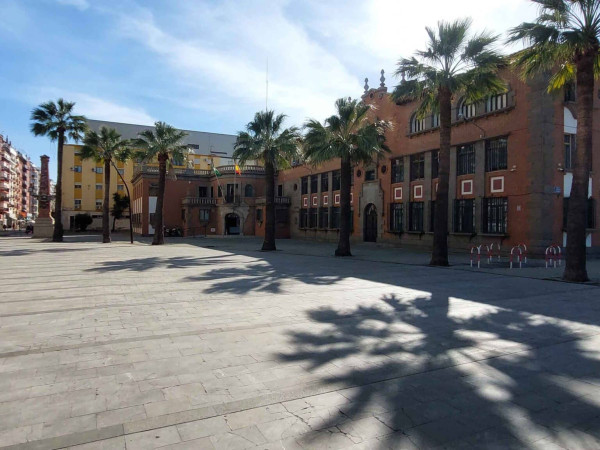 DEPENDENCIA MUNICIPAL DE ADUANAS E IMPUESTOS ESPECIALES
