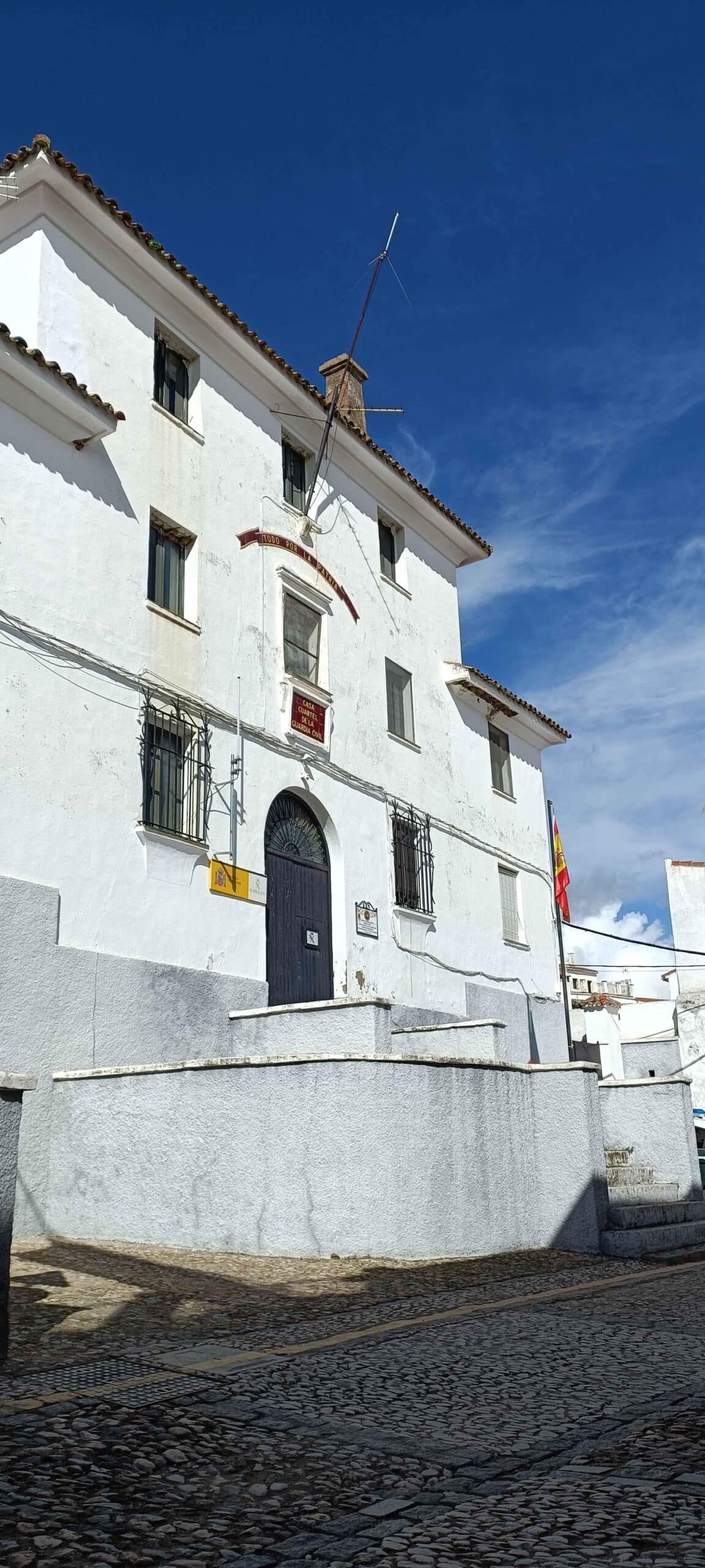 00004CUARTEL GUARDIA CIVIL