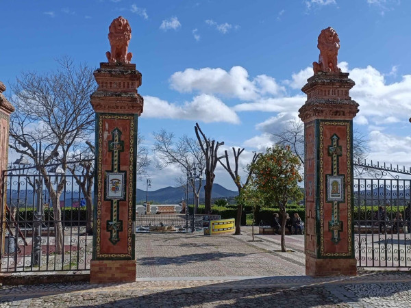 PASEO DE LOS ALCALDES JOSÉ NAVARRO Y ANDRÉS PASCUAL