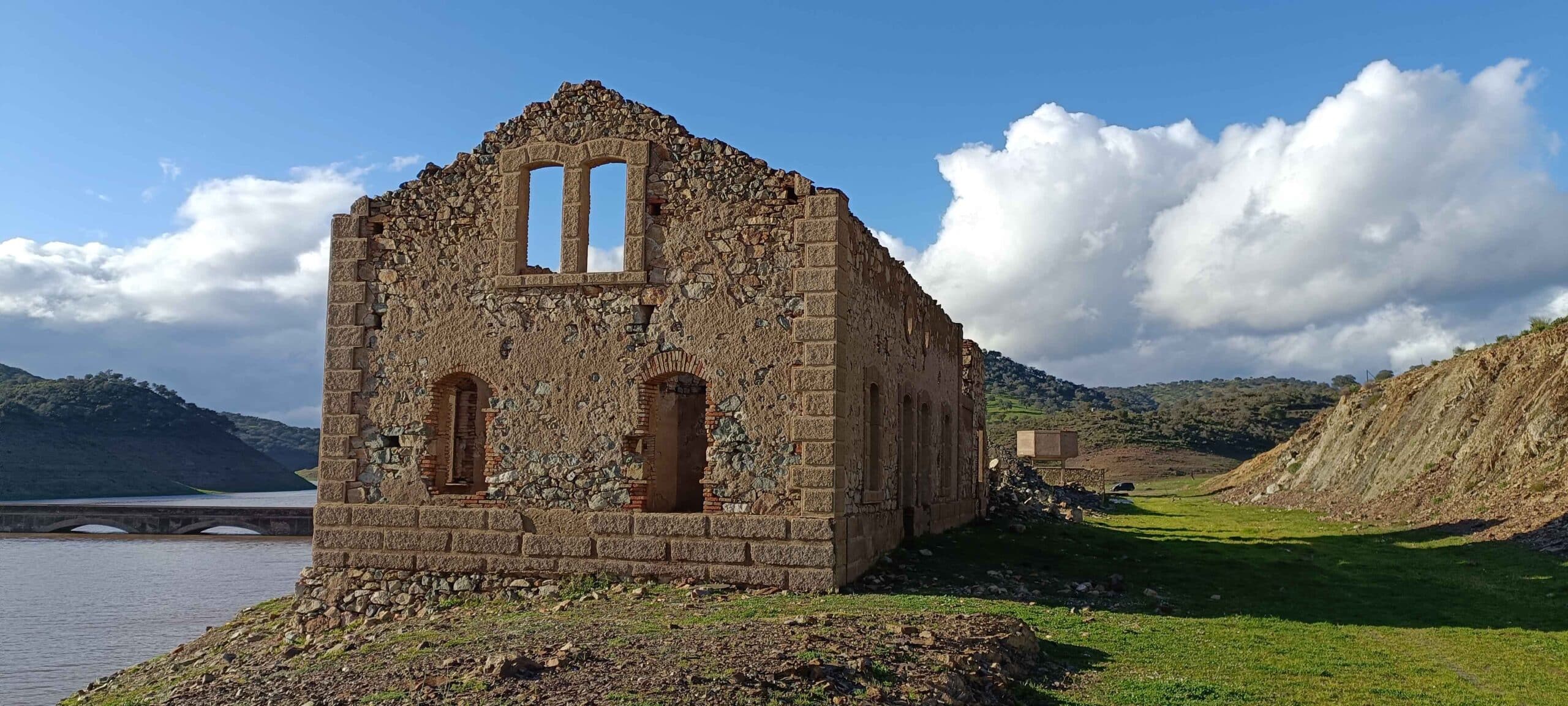 00016ANTIGUA ESTACION DE TREN