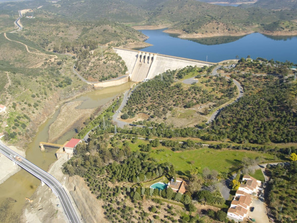 EMBALSE DEL CHANZA (EL GRANADO)