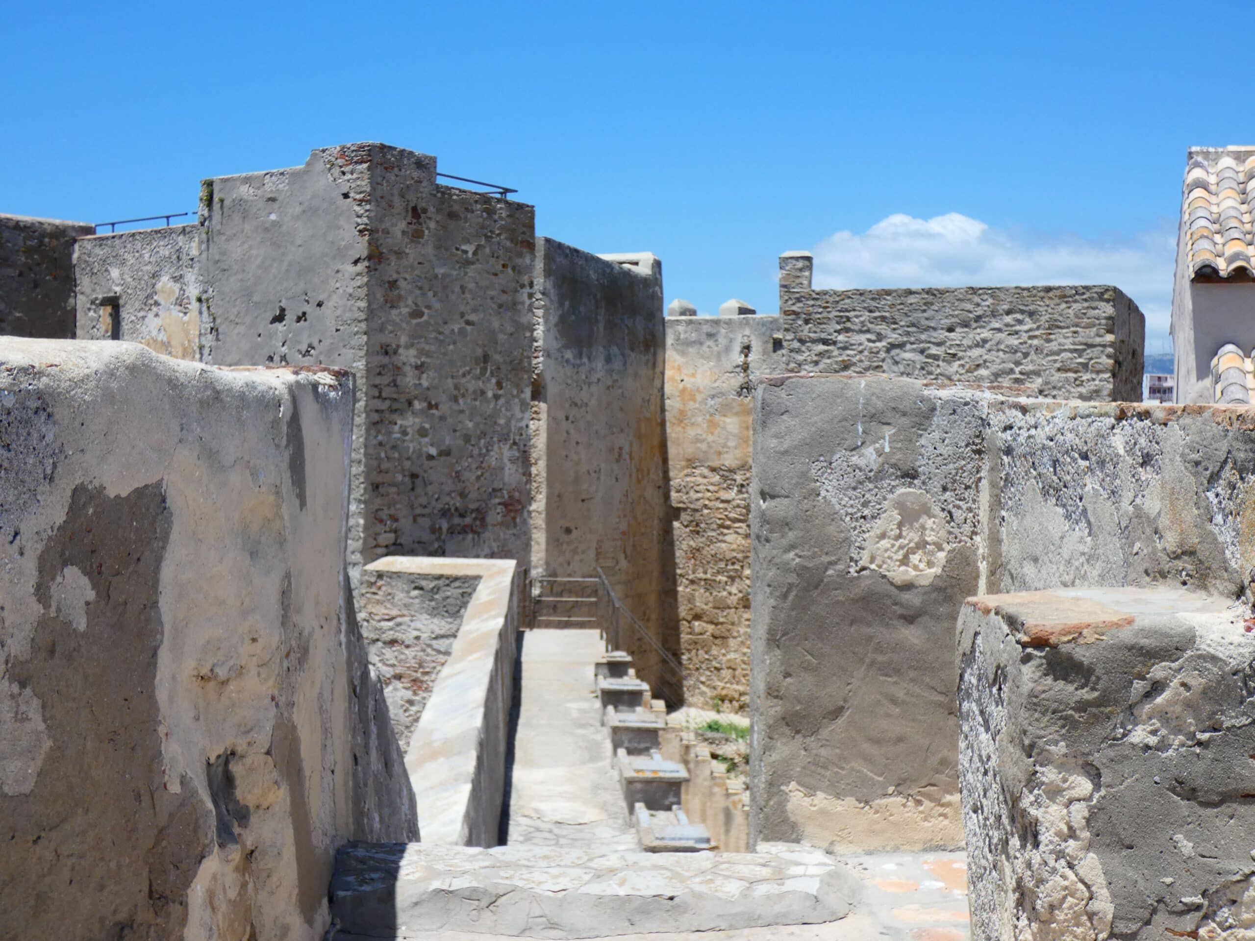 CASTILLO GUZMAN CAMINO DE RONDA