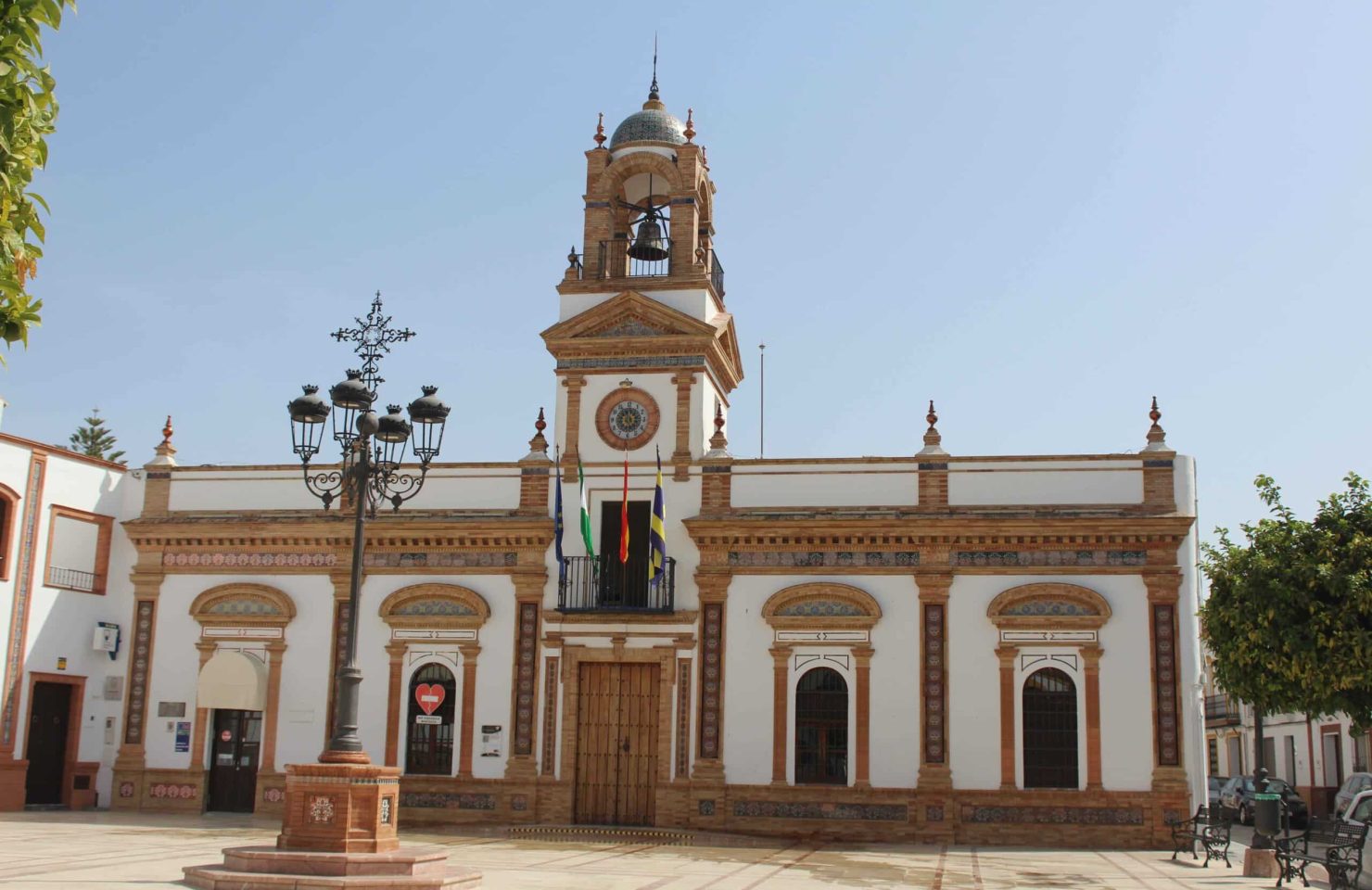 00001AYUNTAMIENTO CHUCENA