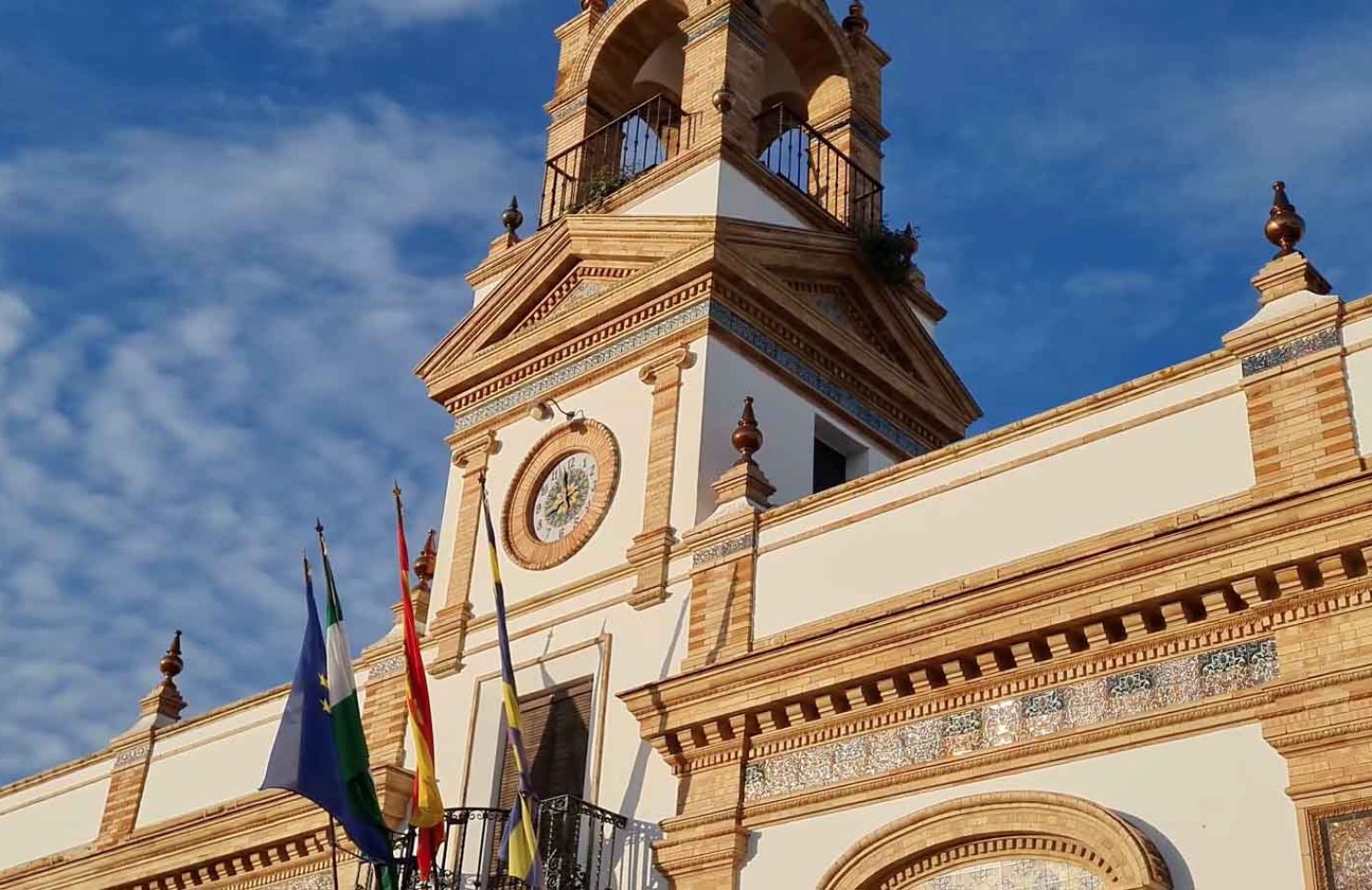 00002AYUNTAMIENTO CHUCENA