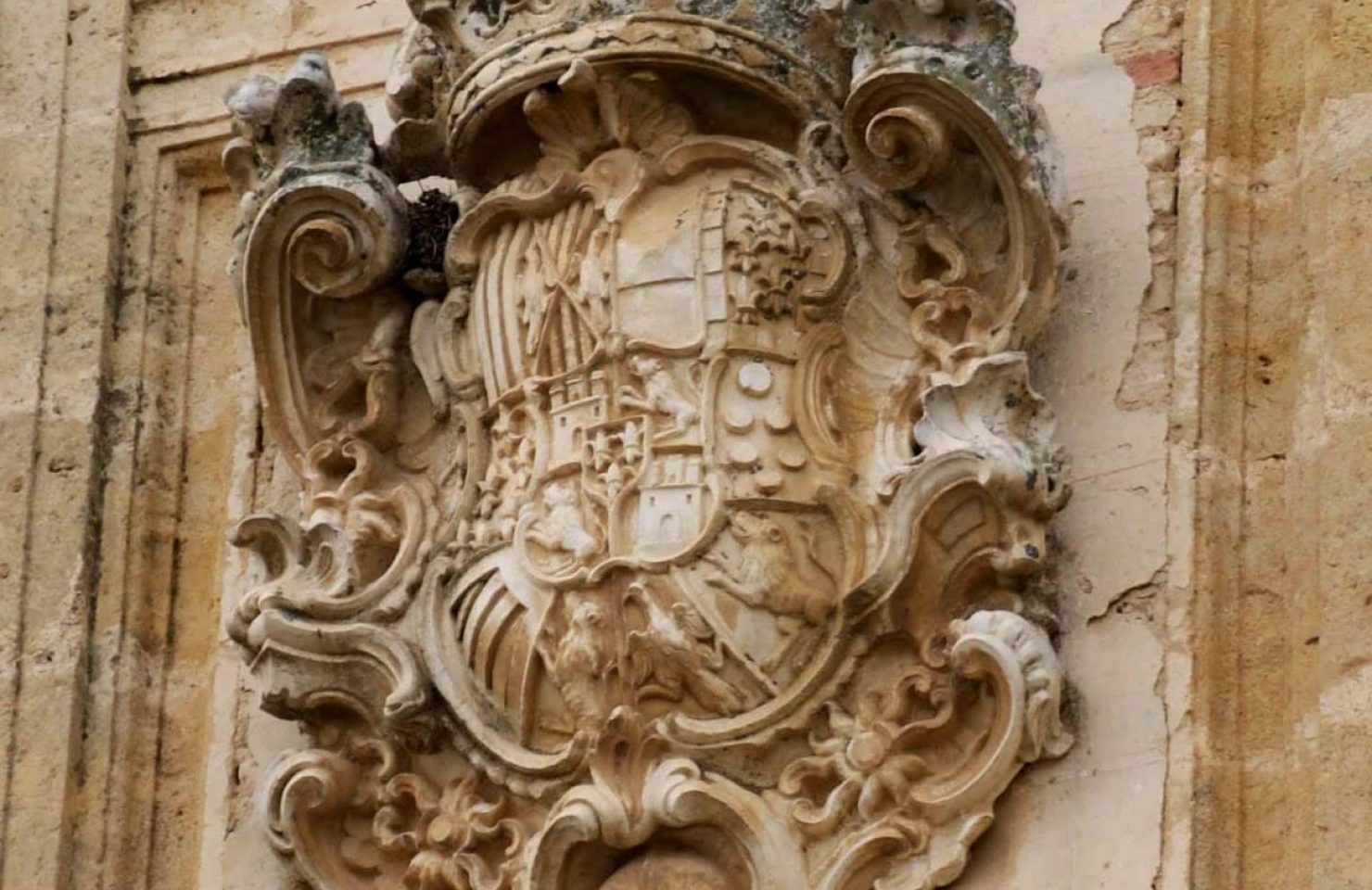 05-05Portada2-Escudo