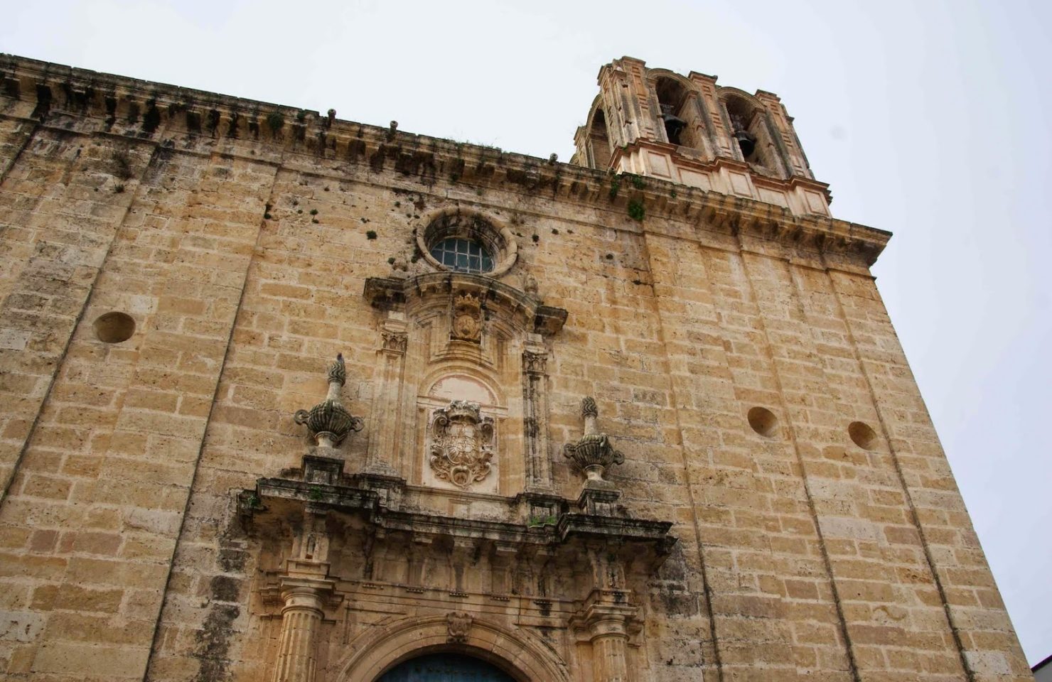 06-05Portada2-Fachada Pza Cristo Rey