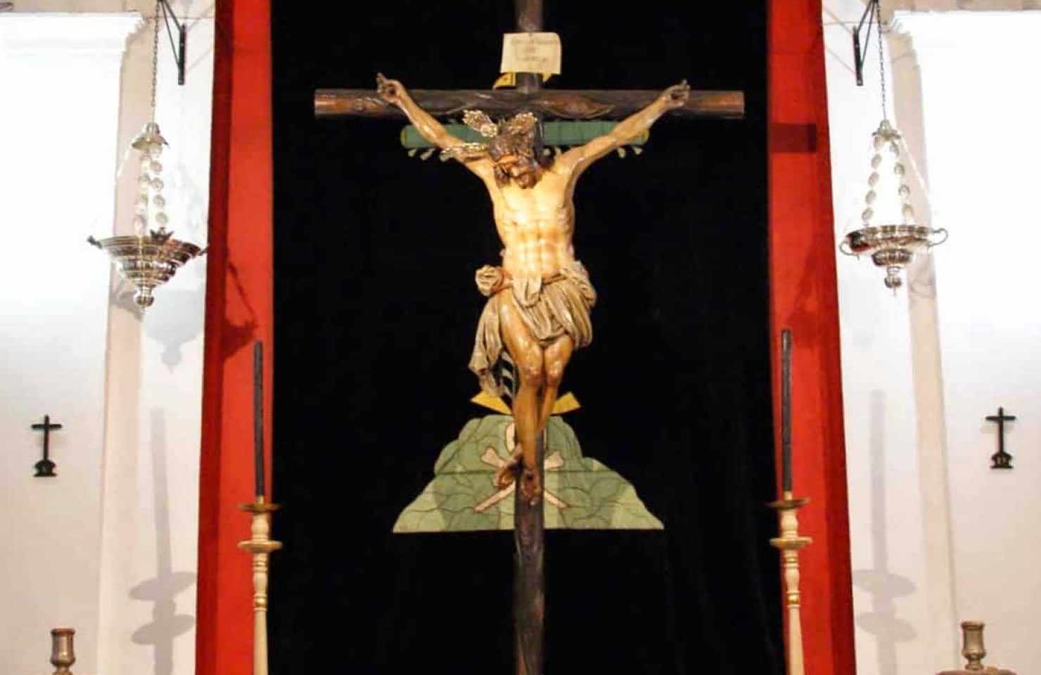 56-55Crucificado de los Desamparados