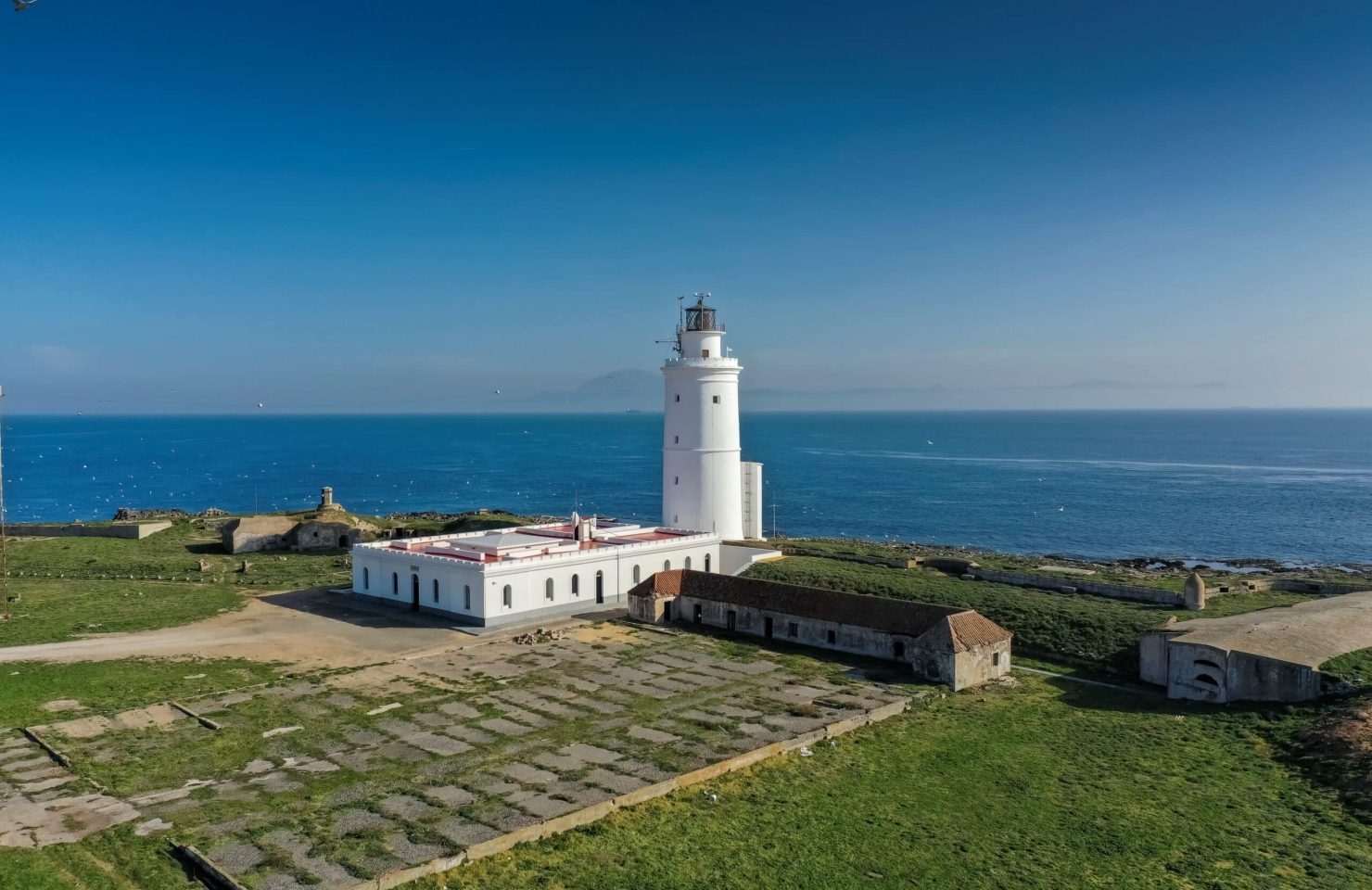 Faro-Isla-de-Tarifa-2-scaled