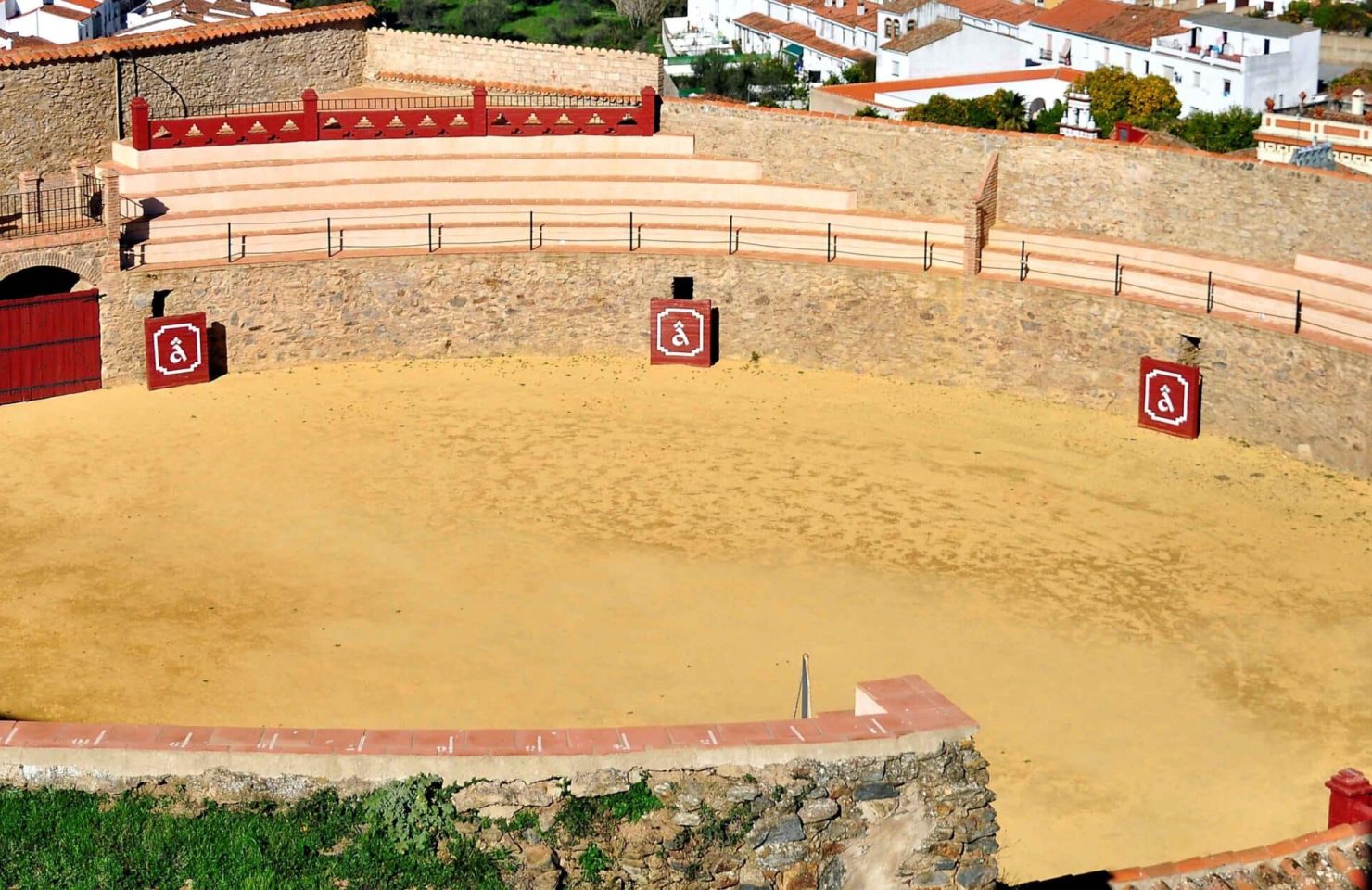 PLAZA DE TOROS ALMONASTER LA REAL